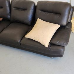 8' Blk Leather Couch 