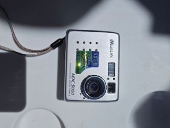 Mustek MDC5000 Multi-Function Digital Camera