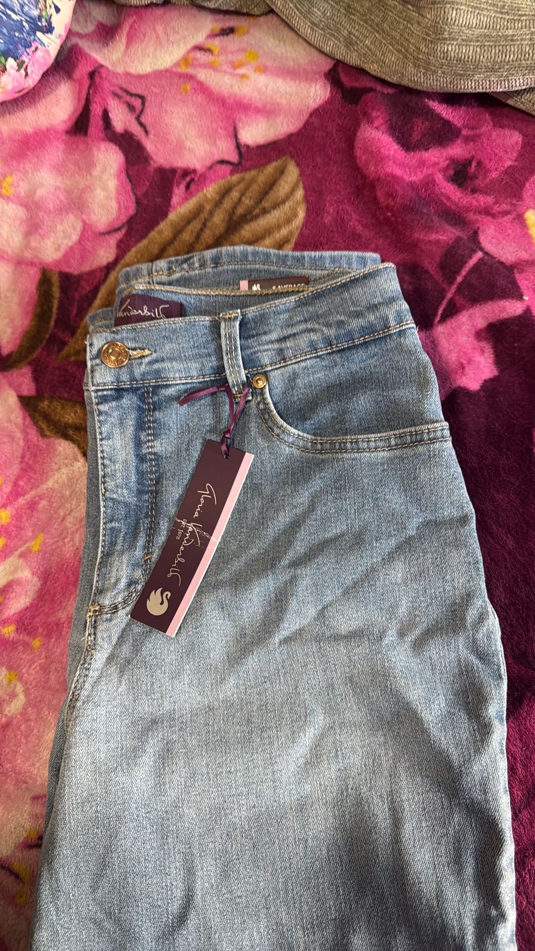 New Size 8 Slimming Effect Jean Women Heritage Tapered Leg Classic Rise 