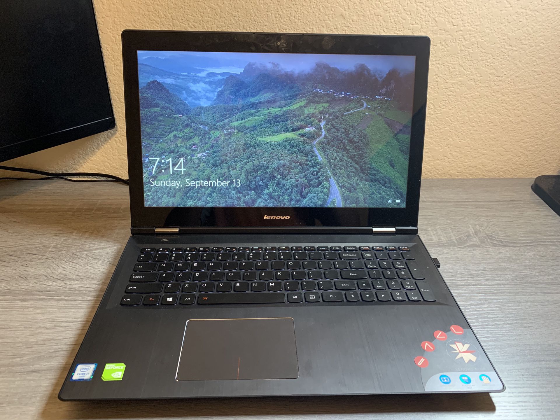 Laptop lenovo edge 2-1580 Core I7 NVIDIA GEFORCE Low Ballers GET IGNORED