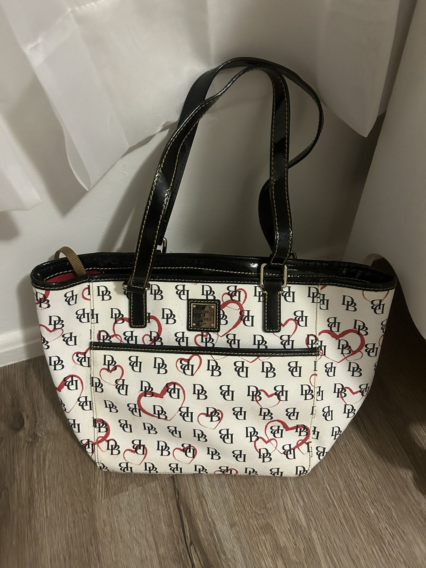 Dooney & Bourke bag