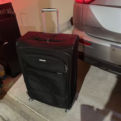 Samsonite Spinner Luggage 