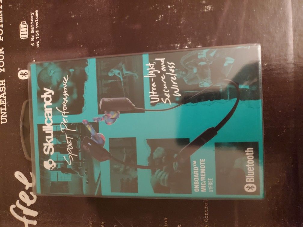 Skullcandy wireless earbuds