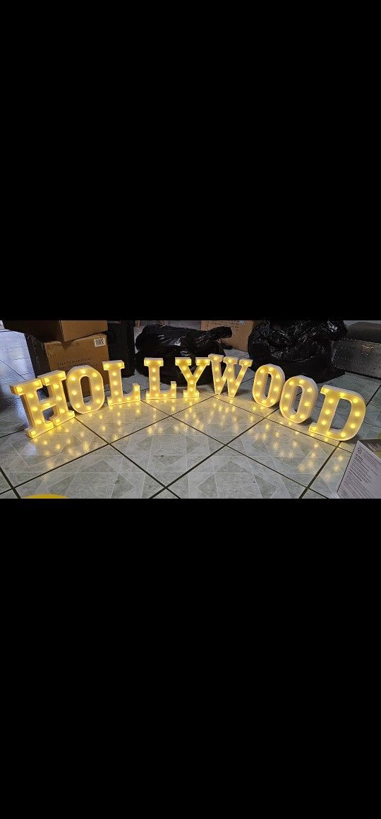 Hollywood Light Up Letters