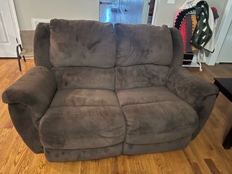 Double rocker reclining love seat