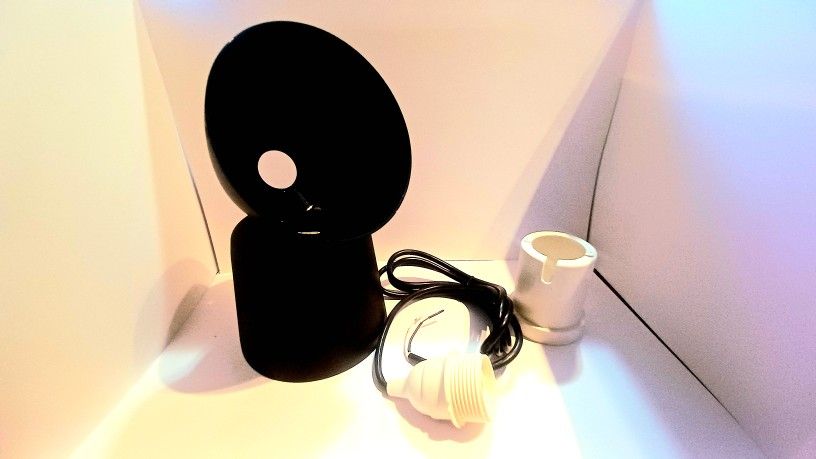 CEILING LIGHT