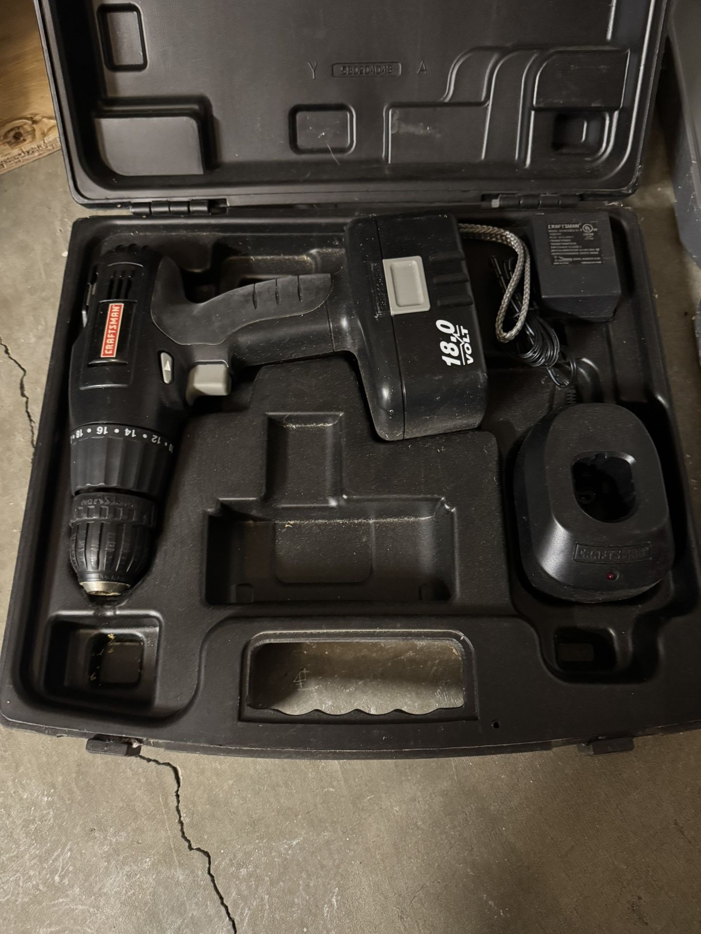Craftsman 18.0v Cordless / Battery-Powered Drill