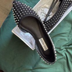 Steve Madden Studded Flats Size 6