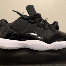 Space Jam Jordan 11 (low)
