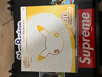 Pokemon 30th Celebration ETB