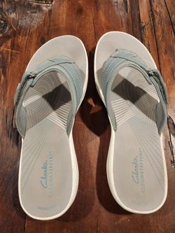 Clark's blue sandals - women's size 9