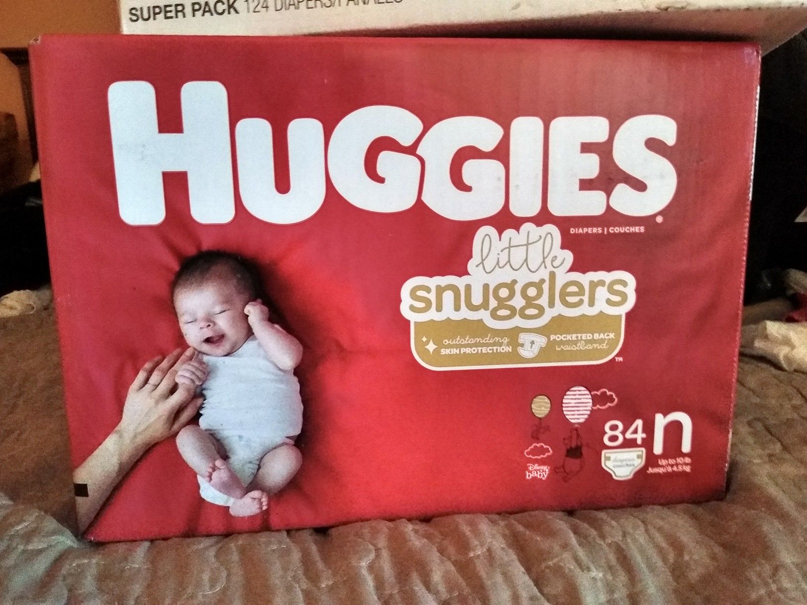 Newborn diapers I do delivery 10 bucks more