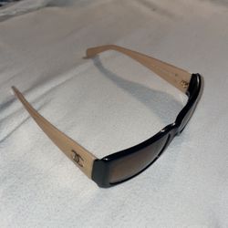 Original CHANNEL sunglasses With Case