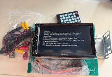 Touchscreen stereo 7”