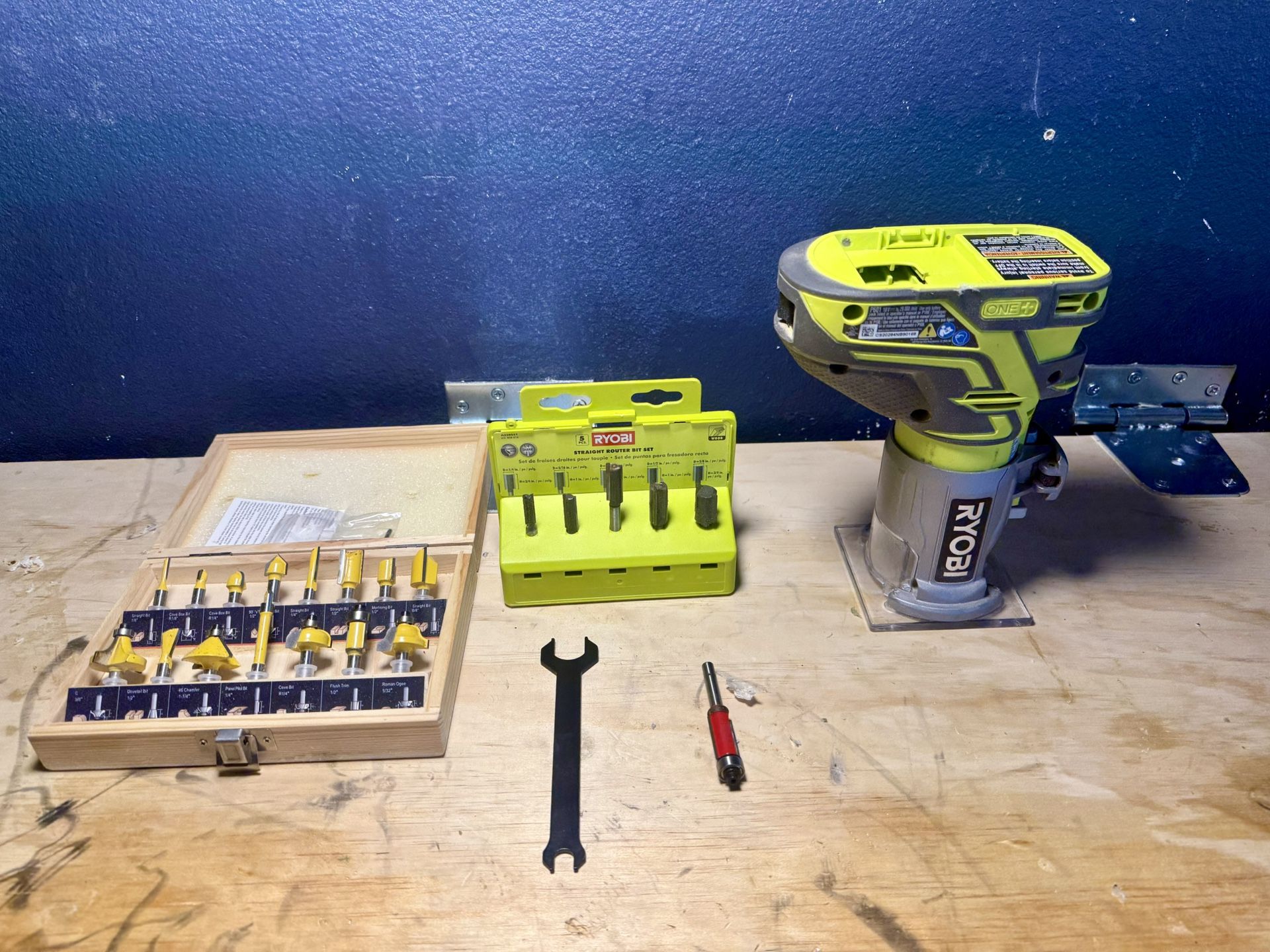 Ryobi Cordless Router & Bits