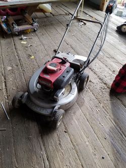 Honda harmony self propel lawn mower