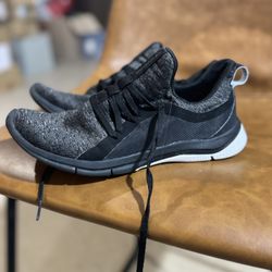 Women Reebok Size 7.5 