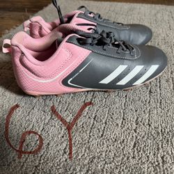Size 6 1/2 Youth Adidas Cleats