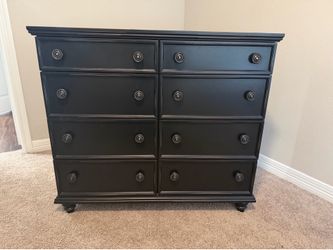 Notting Hill 8 Drawer Dresser Black Distressed