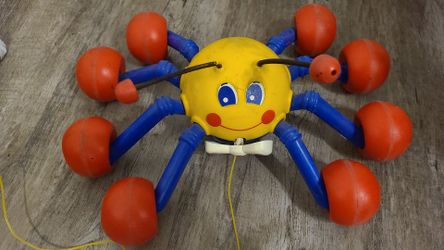 Kiddicraft pull toy spider