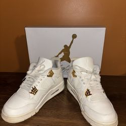 Air Jordan 4 Retro Metallic Gold 2024 