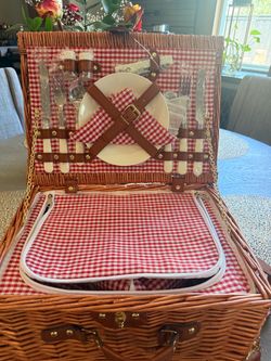 Picnic basket