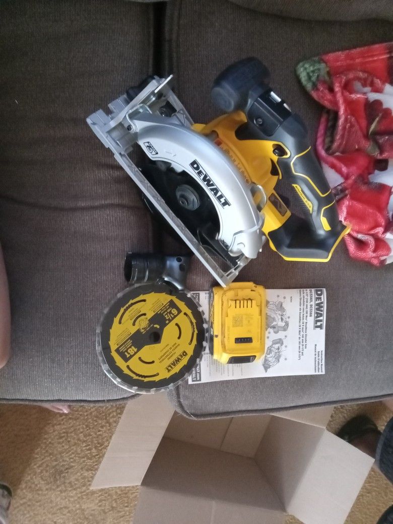 Dewalt Brushless Circular Saw