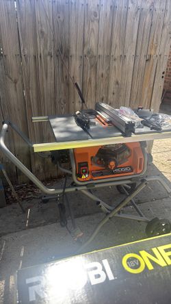 RIDGID R4514 120V Pro Jobsite Table Saw with Stand