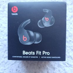 Beats fit pro (NEW, Sealed) Secure Fit Wingtips