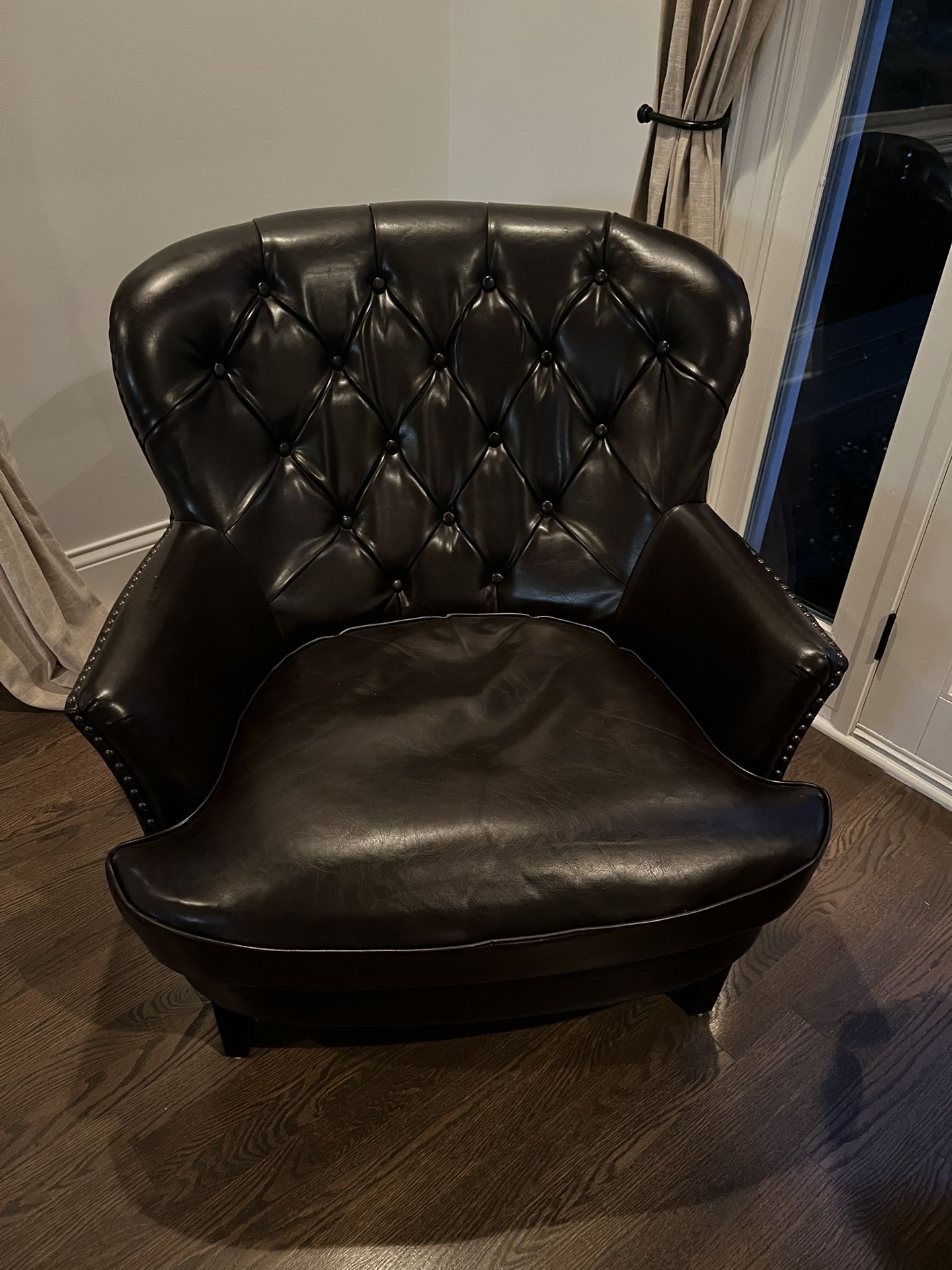 Elegant statement chair