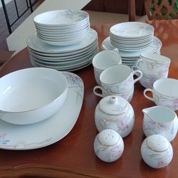 Mikasa Fine China, 8 Place Settings of Dinnerware Plus Serving Pieces, 45 Pieces, Gabriele Pattern.