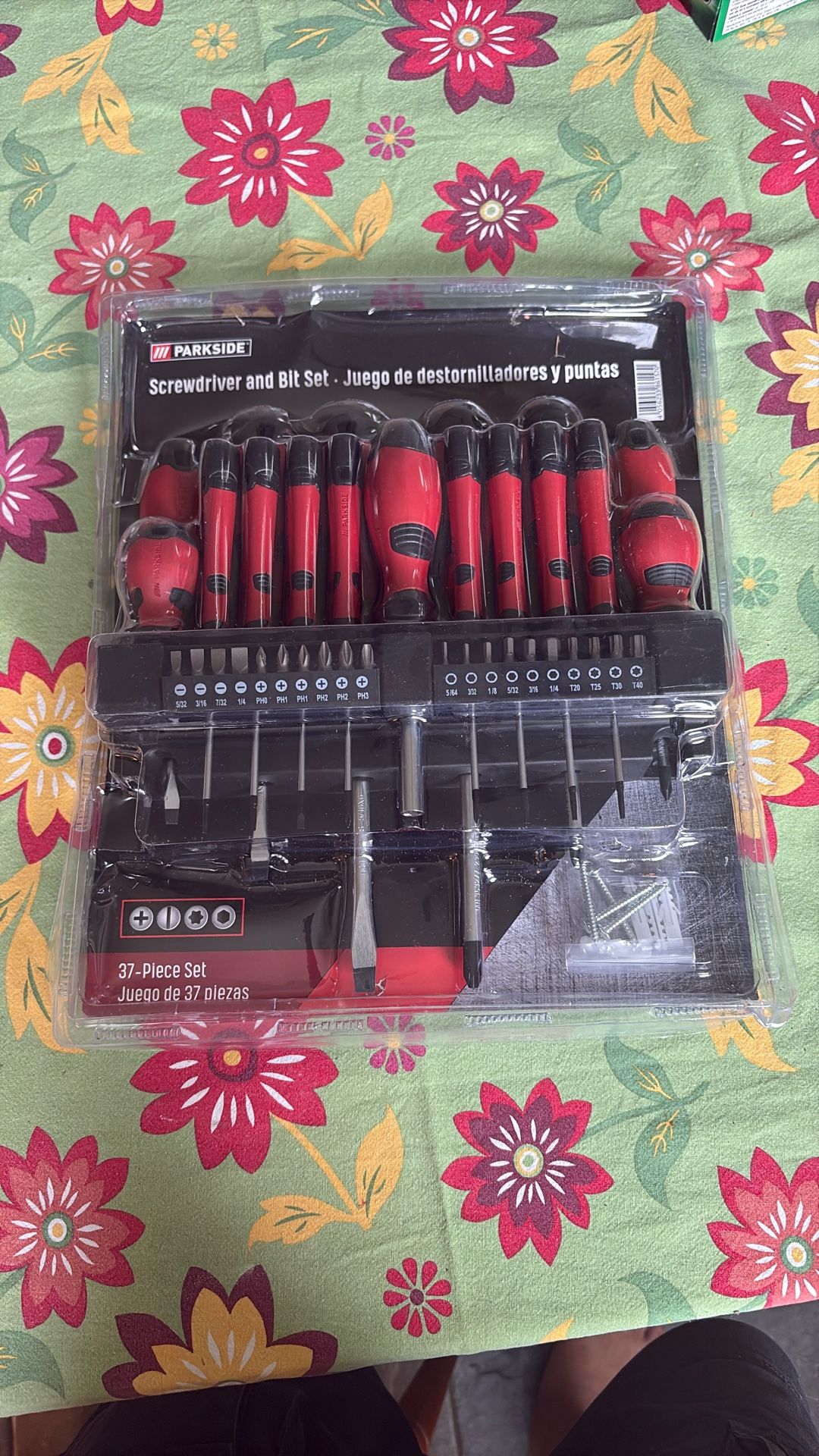 Screwdriver And Bit Set