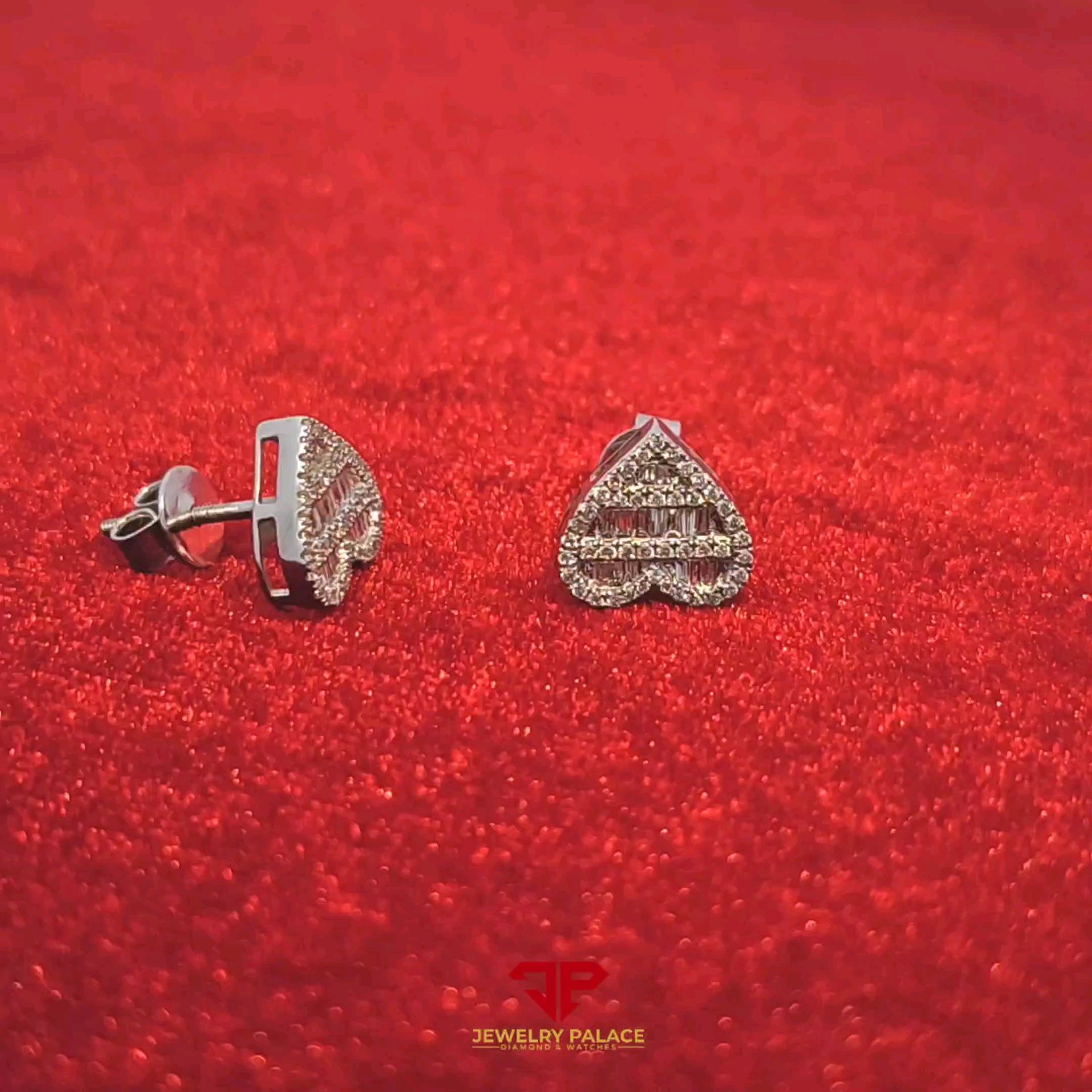 Elegant Heart-Shaped Earrings in white 10K Gold and 0.39 CTW diamond