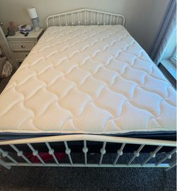 Queen bed set