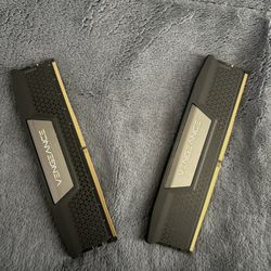 CORSAIR Vengeance 96GB (2 x 48GB) 288-Pin PC RAM DDR5 7000 (PC5 56000) Desktop M