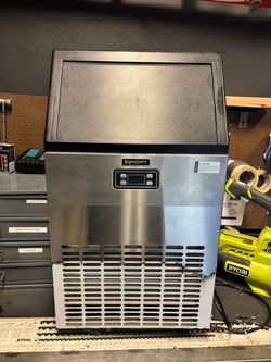 Ice maker