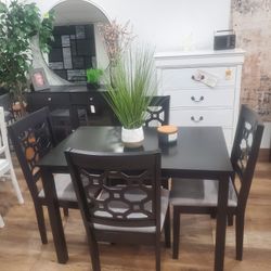 Black 5pc Dining Set With 4 Chairs With Fabric (New)