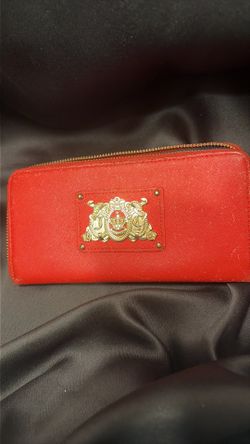 Juicy Couture zip around wallet with gold logo
