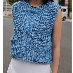 Zara Woman’s Loose Knit Blue Sweater Vest with Big Blue buttons, Sz L