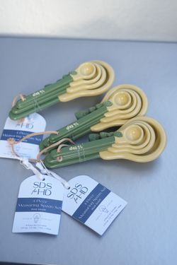 NEW Pear-Shaped Measuring Spoons (SDS for HD) - 4pc Set