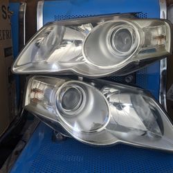 06-10' VW Passat Headlight