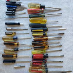 Large Screwdriver Tool Lot – Assorted Sizes & Styles