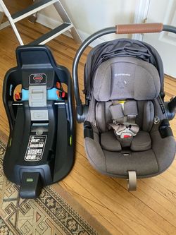 Uppababy aria lightweight car seat