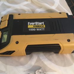 Everstart Máxx 1000 Watt Inverter