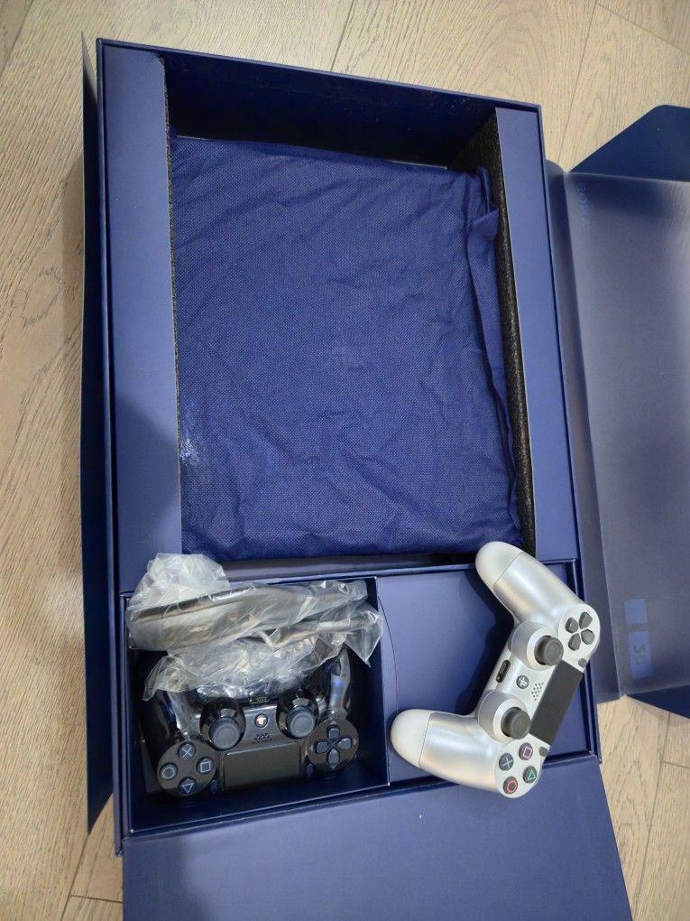 500 Million Special Edition PS4 PRO Console