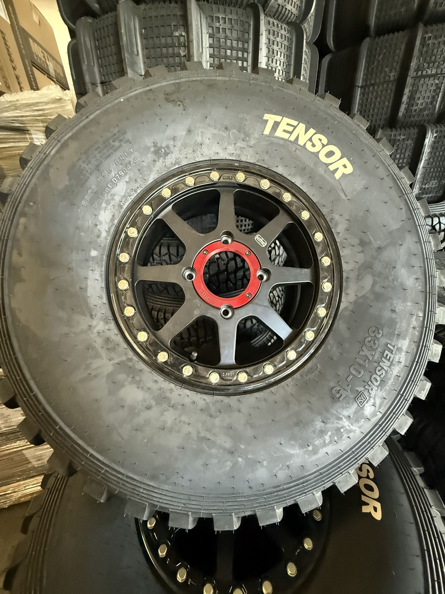15” KMC Beadlock With 33” Tensor DS