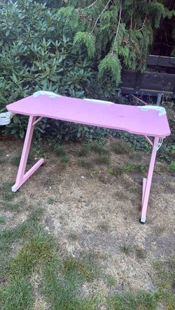 Pink gaming desk