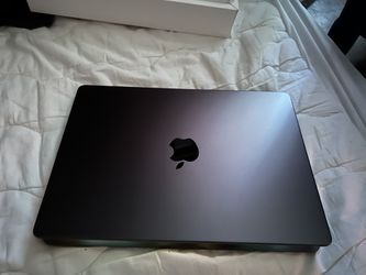 Apple - MacBook Pro 14-inch
