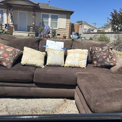 Curb Alert.  Free Free Free  733  Corsicana Drive