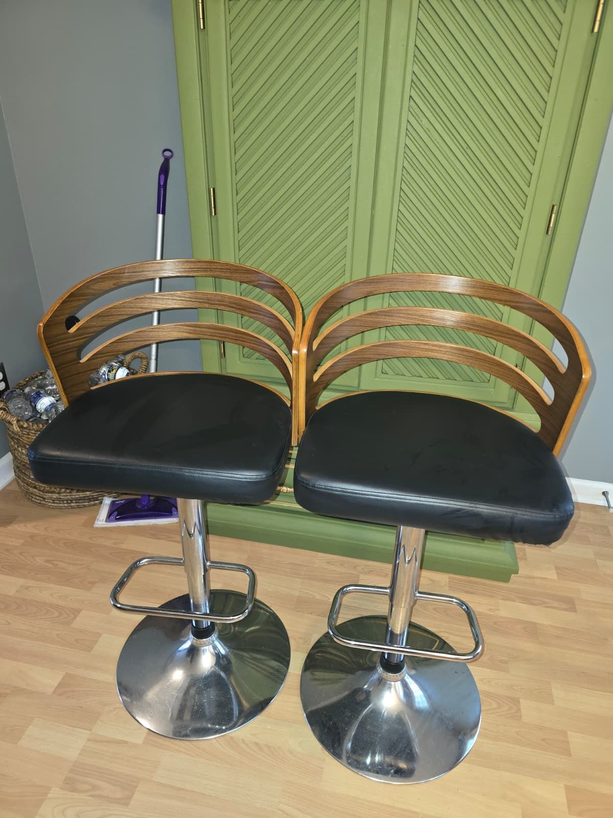 High Chairs 2 For $80